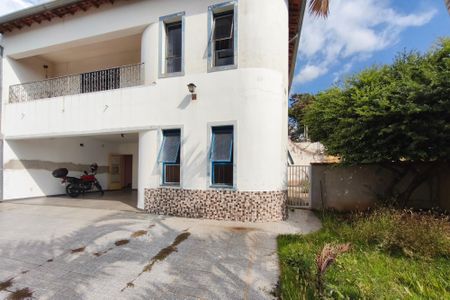 Casa à venda com 249m², 4 quartos e 2 vagasQuintal - Garagem