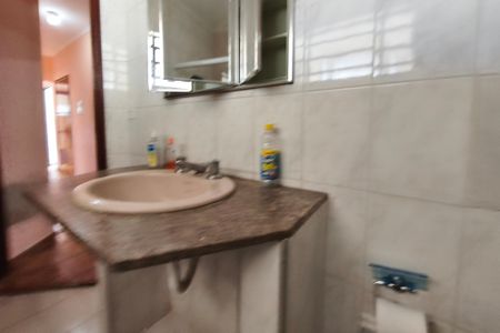 Casa à venda com 249m², 4 quartos e 2 vagasBanheiro