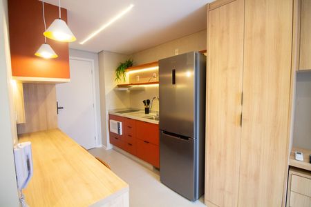 Cozinha de kitnet/studio para alugar com 1 quarto, 25m² em Jardim das Acacias, São Paulo