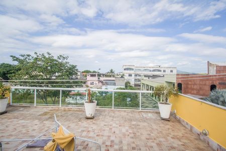 Casa para alugar com 312m², 3 quartos e 2 vagasTerraço