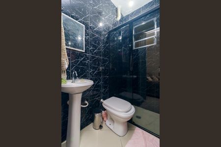 Casa à venda com 275m², 3 quartos e 2 vagasBanheiro 2