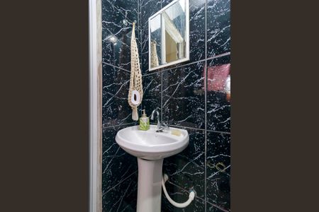 Casa à venda com 275m², 3 quartos e 2 vagasBanheiro 2