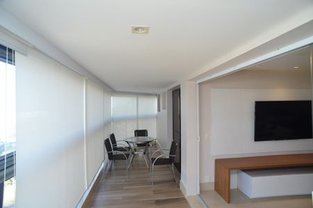 Apartamento para alugar com 164m², 4 quartos e 2 vagasVaranda