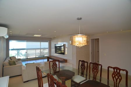 Apartamento para alugar com 164m², 4 quartos e 2 vagasSala