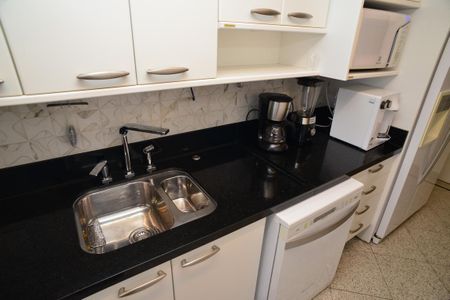 Apartamento para alugar com 164m², 4 quartos e 2 vagasCozinha