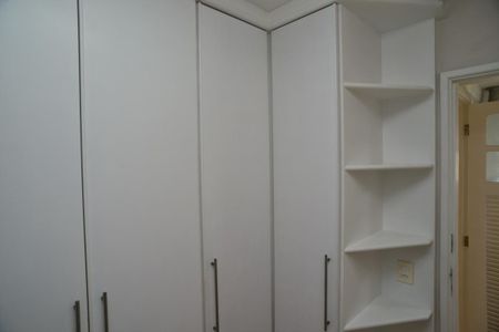 Apartamento para alugar com 164m², 4 quartos e 2 vagasQuarto de Serviço