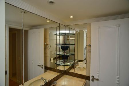 Apartamento para alugar com 164m², 4 quartos e 2 vagasBanheiro Suíte Principal