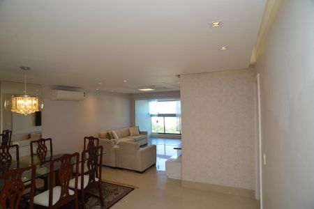 Apartamento para alugar com 164m², 4 quartos e 2 vagasSala