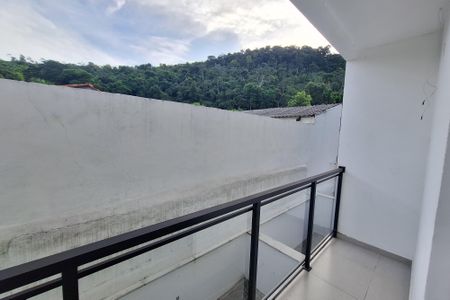 Varanda de kitnet/studio para alugar com 2 quartos, 35m² em Parque Equitativa, Duque de Caxias