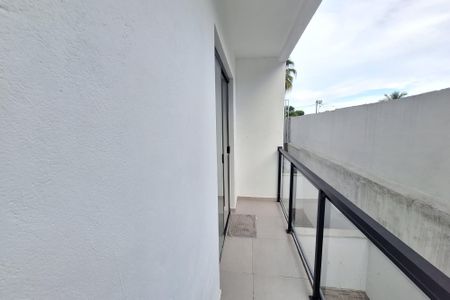 Varanda de kitnet/studio para alugar com 2 quartos, 35m² em Parque Equitativa, Duque de Caxias