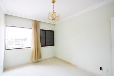 Apartamento à venda com 172m², 4 quartos e 1 vagaQuarto 2