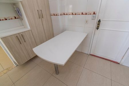 Apartamento para alugar com 80m², 2 quartos e 2 vagasCozinha