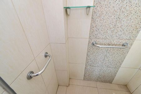 Apartamento para alugar com 80m², 2 quartos e 2 vagasBanheiro