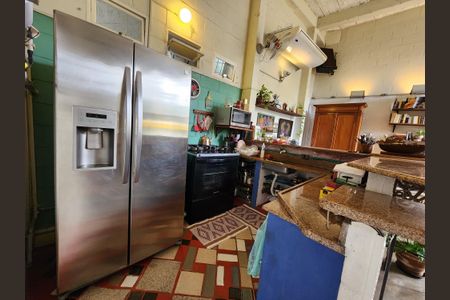 Casa à venda com 320m², 4 quartos e 2 vagas