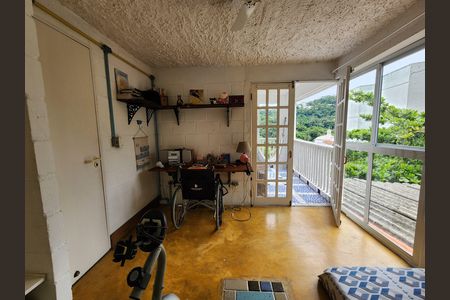 Casa à venda com 320m², 4 quartos e 2 vagas