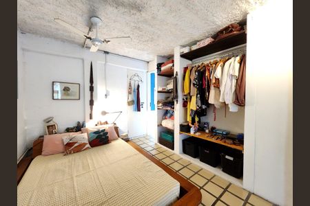 Casa à venda com 320m², 4 quartos e 2 vagas