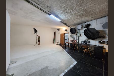 Casa à venda com 320m², 4 quartos e 2 vagas