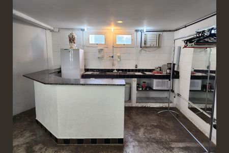 Casa à venda com 320m², 4 quartos e 2 vagas