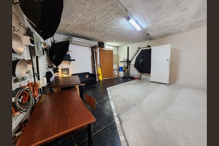 Casa à venda com 320m², 4 quartos e 2 vagas