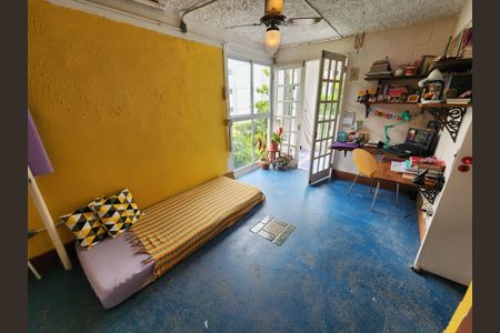 Casa à venda com 320m², 4 quartos e 2 vagas