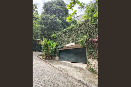 Casa à venda com 320m², 4 quartos e 2 vagas