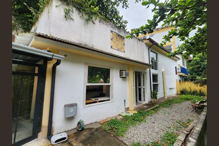 Casa à venda com 320m², 4 quartos e 2 vagas
