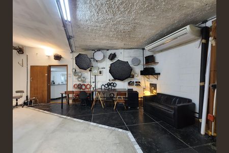 Casa à venda com 320m², 4 quartos e 2 vagas