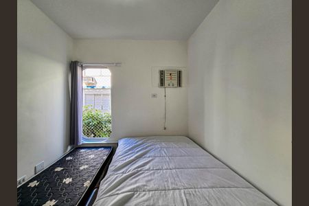 Quarto 2 de apartamento para alugar com 2 quartos, 76m² em Parque Santo Antonio, Jacareí