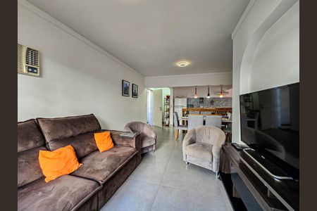 Sala de apartamento para alugar com 2 quartos, 76m² em Parque Santo Antonio, Jacareí