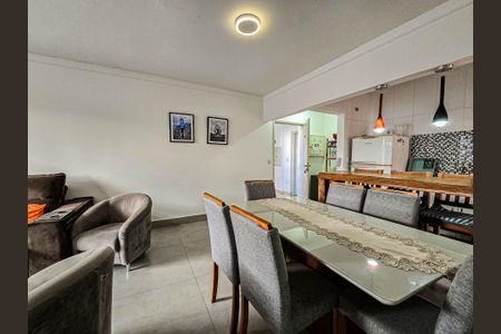 Sala de apartamento para alugar com 2 quartos, 76m² em Parque Santo Antonio, Jacareí