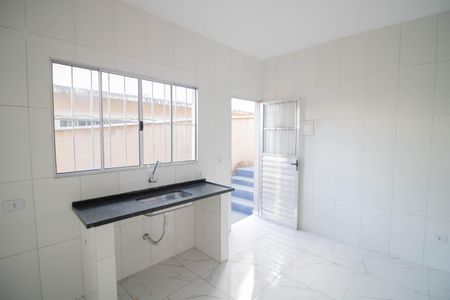 SALA E COZINHA de casa para alugar com 1 quarto, 29m² em Jardim Peri, São Paulo