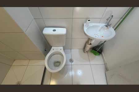 Apartamento para alugar com 37m², 2 quartos e sem vagaBanheiro