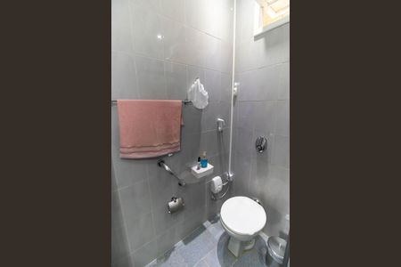 Apartamento à venda com 90m², 2 quartos e 1 vaga Apartamento à venda com 90m², 2 quartos e 1 vagaBanheiro