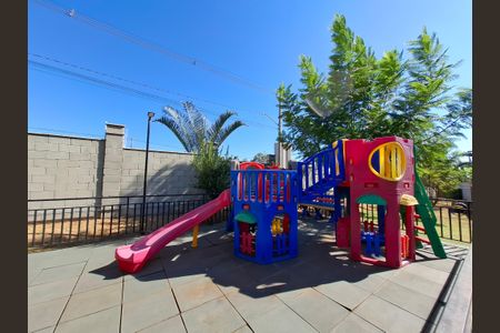Apartamento para alugar com 44m², 2 quartos e 1 vaga Apartamento para alugar com 44m², 2 quartos e 1 vagaÁrea comum - Playground