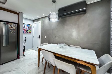 Apartamento à venda com 55m², 2 quartos e 1 vaga Apartamento à venda com 55m², 2 quartos e 1 vagaSala