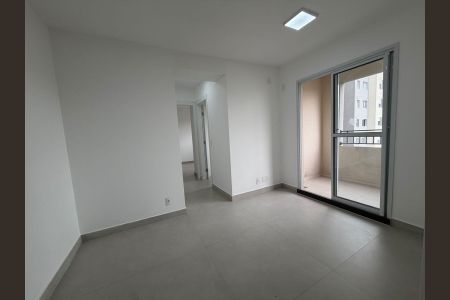 Sala de apartamento para alugar com 2 quartos, 45m² em Santo Amaro, São Paulo
