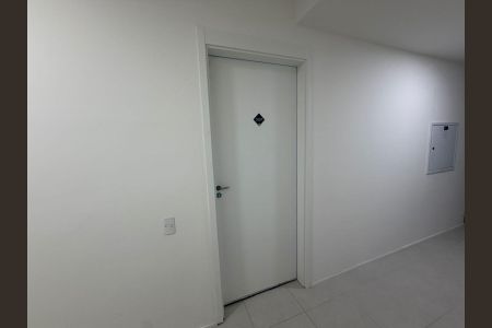 Apartamento para alugar com 45m², 2 quartos e 1 vagaPorta de entrada