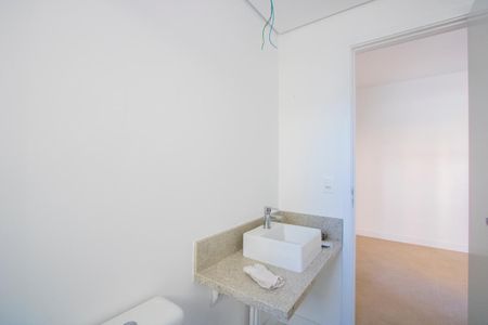 Apartamento à venda com 79m², 2 quartos e 2 vagasBanheiro do quarto 1