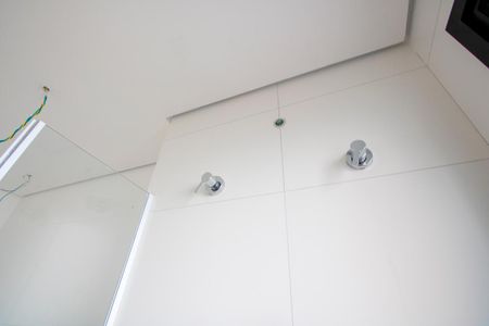 Apartamento à venda com 79m², 2 quartos e 2 vagasBanheiro do quarto 2