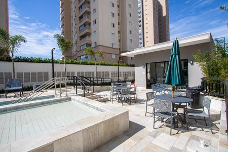 Apartamento à venda com 79m², 2 quartos e 2 vagasÁrea comum - Piscina