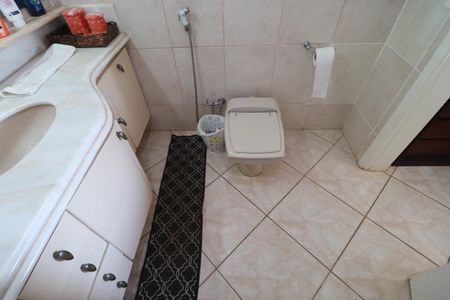 Apartamento para alugar com 133m², 3 quartos e 2 vagasBanheiro suite 