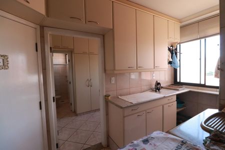 Apartamento para alugar com 133m², 3 quartos e 2 vagasÁrea de serviço 
