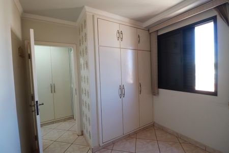 Apartamento para alugar com 133m², 3 quartos e 2 vagasQuarto 2