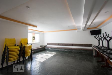 Apartamento para alugar com 70m², 2 quartos e 1 vagaÁrea comum - Salão de festas