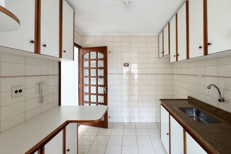 Apartamento para alugar com 70m², 2 quartos e 1 vagaCozinha 