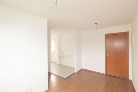 Sala de apartamento para alugar com 2 quartos, 43m² em Guaratiba, Rio de Janeiro