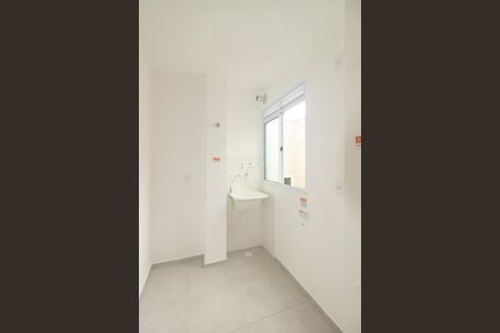 Apartamento para alugar com 43m², 2 quartos e sem vaga Apartamento para alugar com 43m², 2 quartos e sem vagaCozinha e Área de Serviço