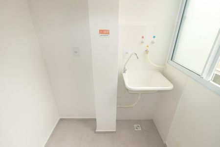 Apartamento para alugar com 43m², 2 quartos e sem vaga Apartamento para alugar com 43m², 2 quartos e sem vagaCozinha e Área de Serviço