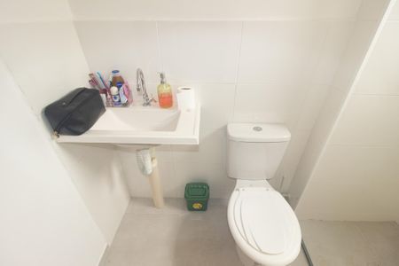 Apartamento para alugar com 43m², 2 quartos e sem vaga Apartamento para alugar com 43m², 2 quartos e sem vagaBanheiro