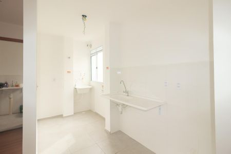 Apartamento para alugar com 43m², 2 quartos e sem vaga Apartamento para alugar com 43m², 2 quartos e sem vagaCozinha e Área de Serviço